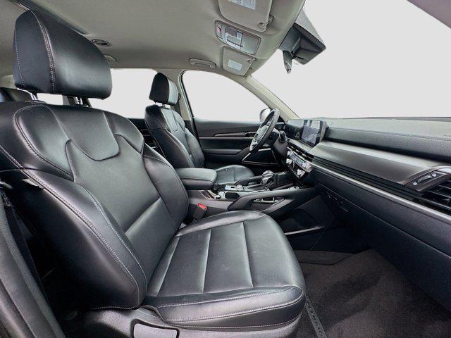 Photo of 2023 Ebony Black Kia Telluride