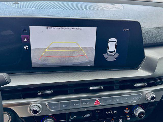 Photo of 2023 Ebony Black Kia Telluride