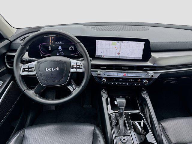 Photo of 2023 Ebony Black Kia Telluride