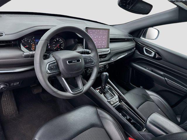 Photo of 2022 Bright White Clearcoat Jeep Compass