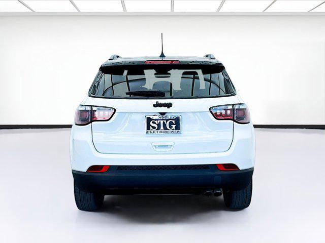 Photo of 2022 Bright White Clearcoat Jeep Compass