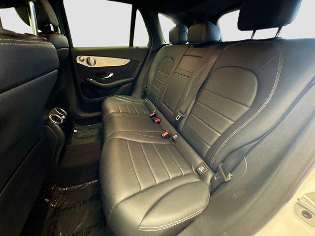 Photo of 2022 Polar White Mercedes-Benz GLC 300