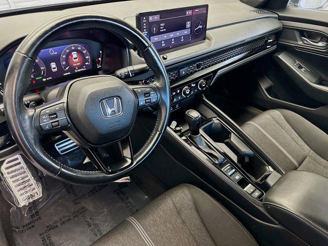 Photo of 2023 Lunar Silver Metallic Honda Accord Hybrid