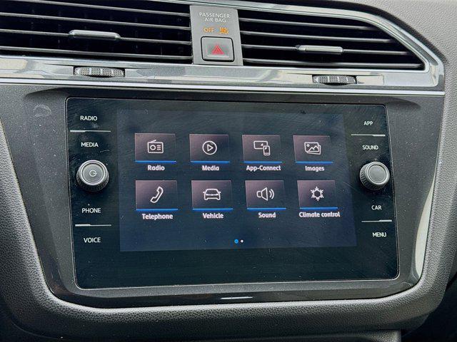Photo of 2019 Platinum Gray Metallic Volkswagen Tiguan