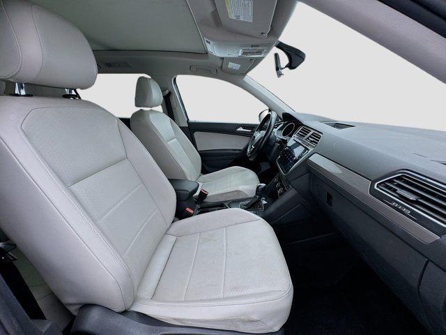 Photo of 2019 Platinum Gray Metallic Volkswagen Tiguan