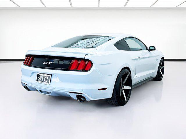 Photo of 2016 Oxford White Ford Mustang