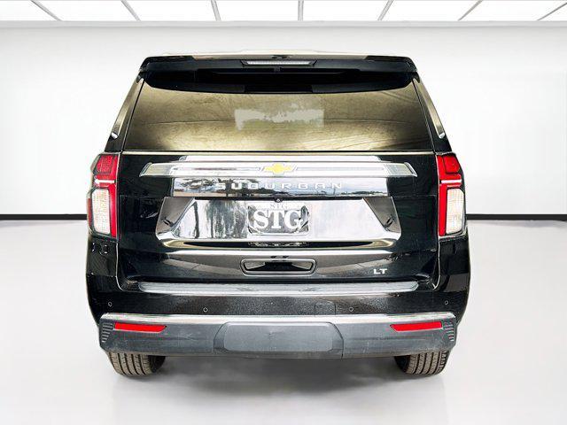 Photo of 2021 Black Chevrolet Suburban
