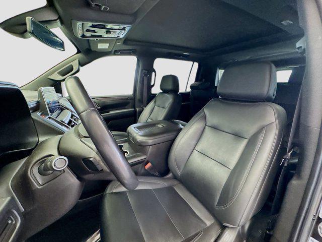 Photo of 2021 Black Chevrolet Suburban