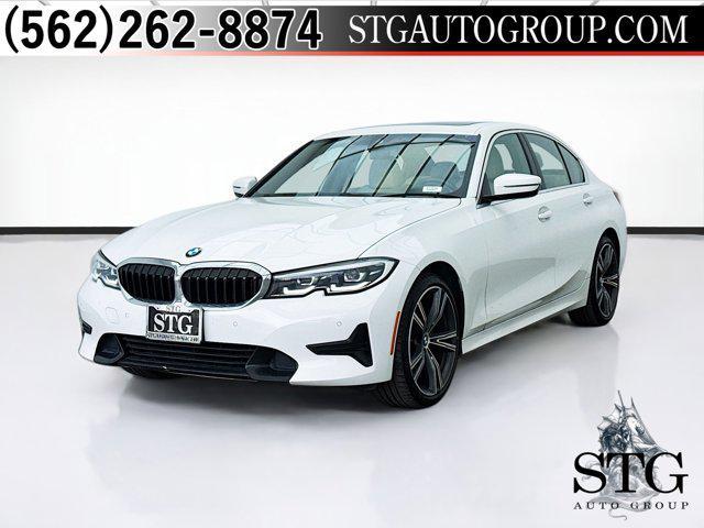 Photo of 2022 Alpine White BMW 330