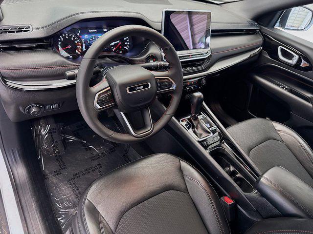 Photo of 2023 Bright White Clearcoat Jeep Compass