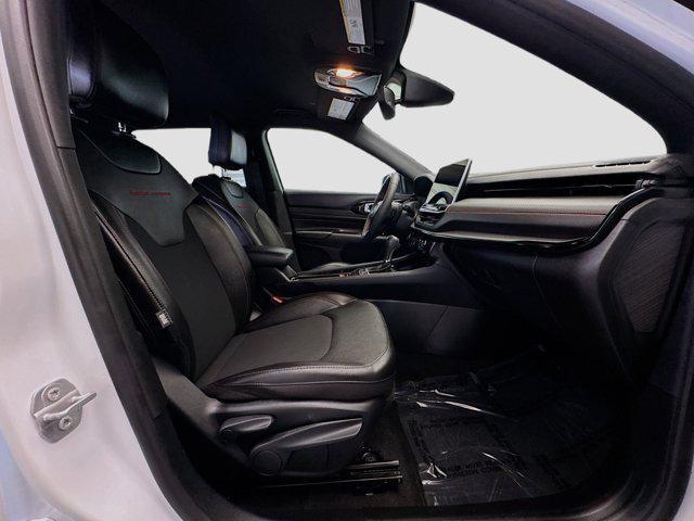 Photo of 2023 Bright White Clearcoat Jeep Compass