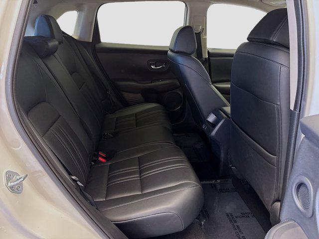 Photo of 2024 Platinum White Pearl Honda HR-V