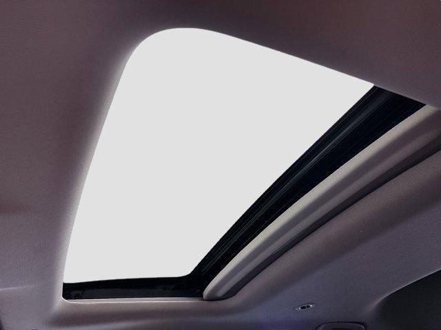 Photo of 2024 Platinum White Pearl Honda HR-V