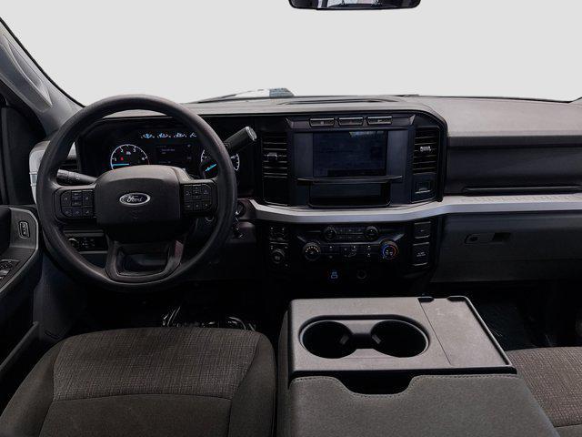 Photo of 2024 Oxford White Ford F-250