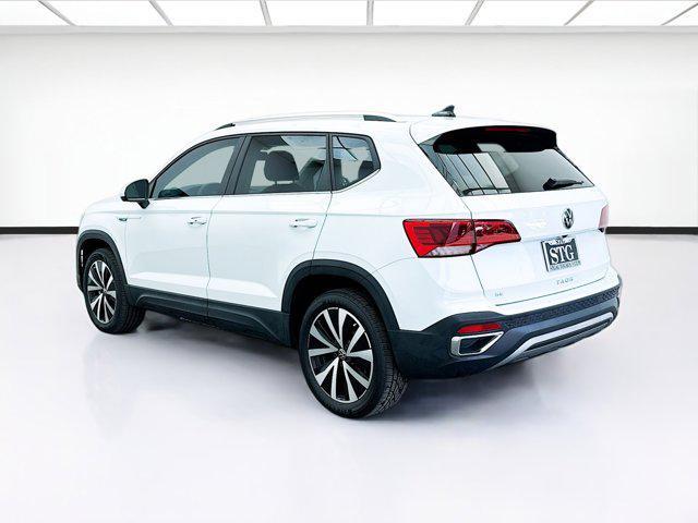 Photo of 2022 Pure White Volkswagen Taos