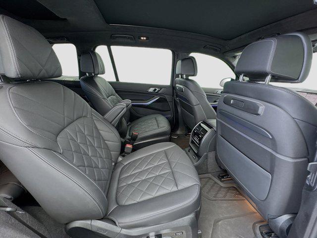Photo of 2024 Brooklyn Grey Metallic BMW X7