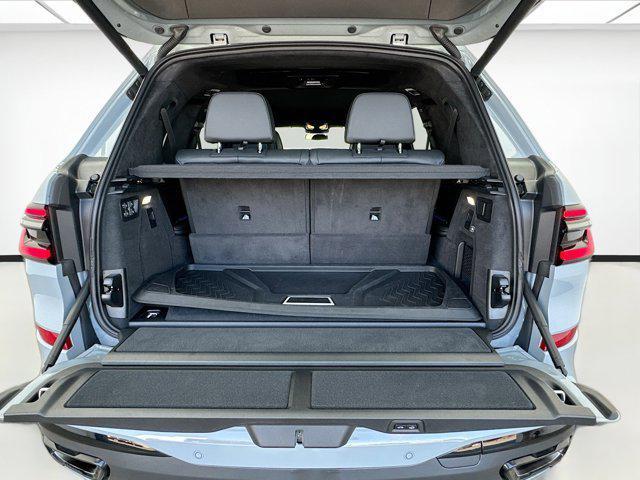 Photo of 2024 Brooklyn Grey Metallic BMW X7