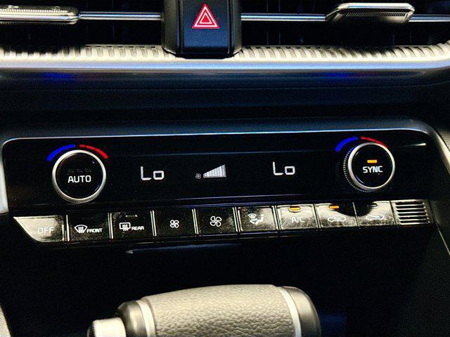 Photo of 2022 Ebony Black Kia K5
