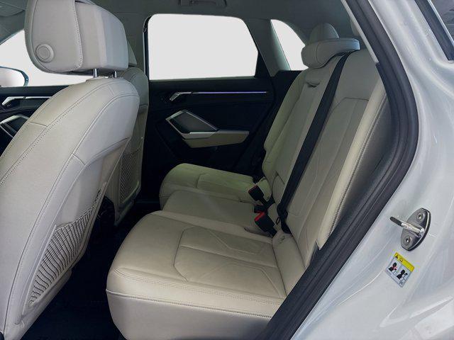 Photo of 2022 Glacier White Metallic Audi Q3