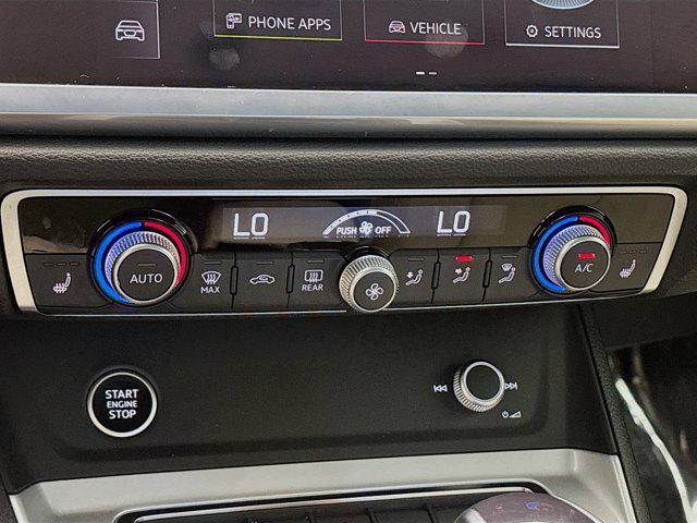 Photo of 2022 Glacier White Metallic Audi Q3