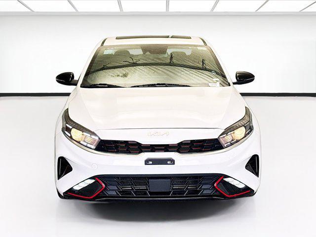 Photo of 2023 Snow White Pearl Kia Forte