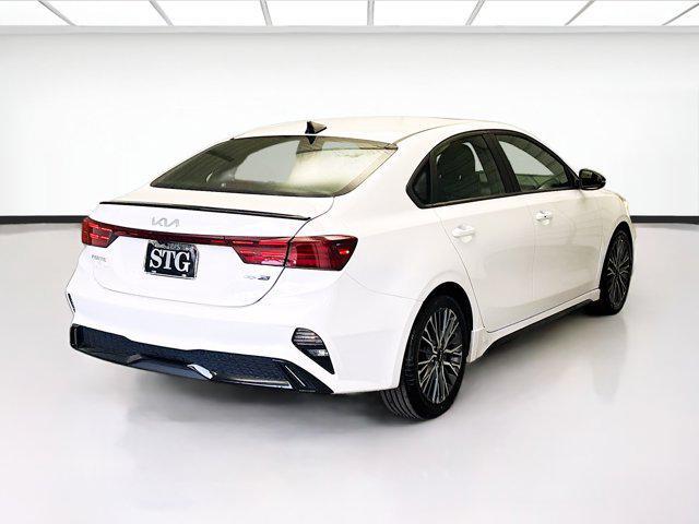 Photo of 2023 Snow White Pearl Kia Forte