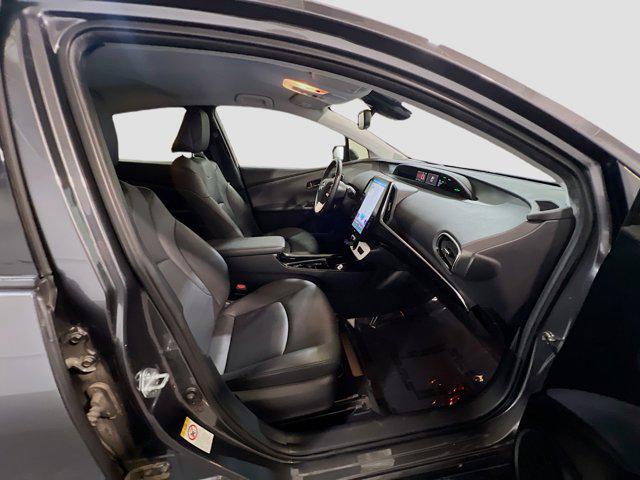 Photo of 2017 Magnetic Gray Metallic Toyota Prius Prime