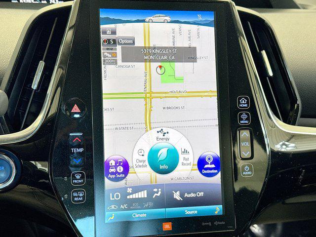 Photo of 2017 Classic Silver Metallic Toyota Prius Prime