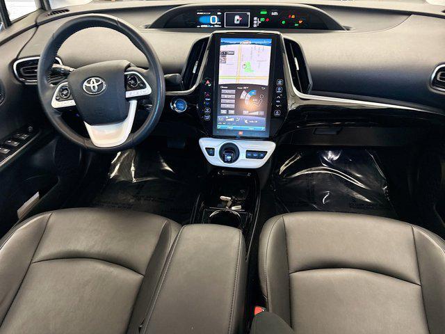 Photo of 2017 Classic Silver Metallic Toyota Prius Prime