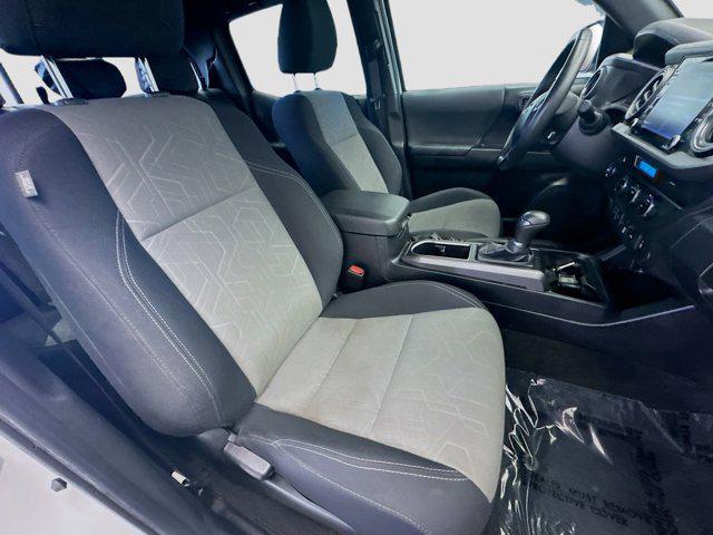 Photo of 2022 White Toyota Tacoma