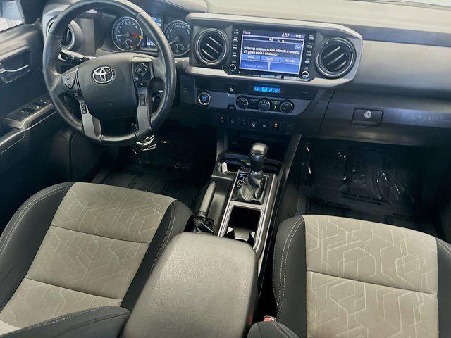Photo of 2022 White Toyota Tacoma
