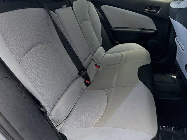 Photo of 2022 Classic Silver Metallic Toyota Prius
