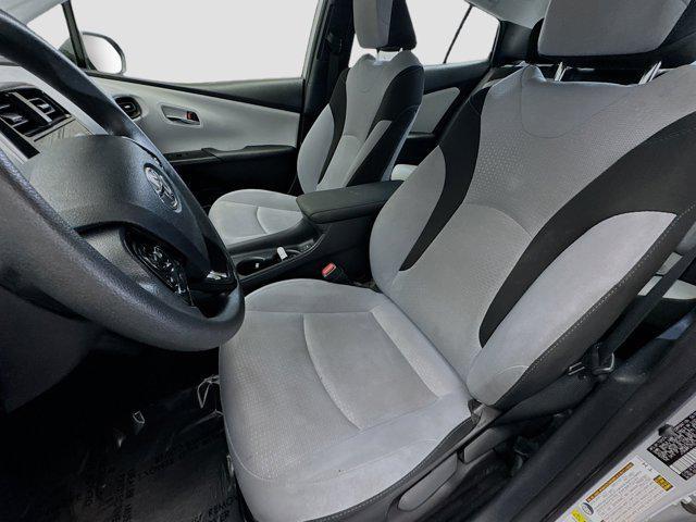 Photo of 2022 Classic Silver Metallic Toyota Prius