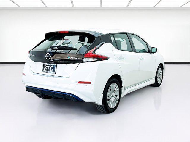 Photo of 2020 Glacier White Nissan Leaf