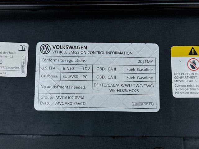 Photo of 2021 Reflex Silver Metallic Volkswagen Passat