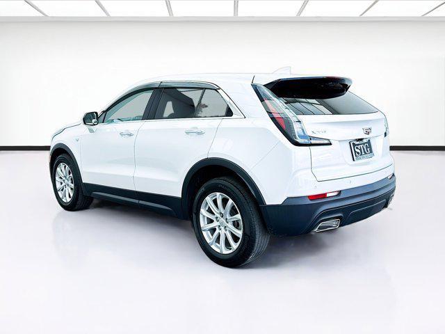 Photo of 2023 Crystal White Tricoat Cadillac XT4