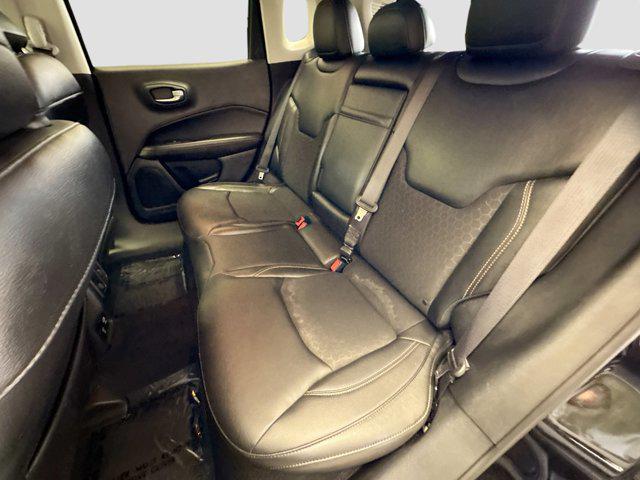 Photo of 2018 Diamond Black Crystal Pearlcoat Jeep Compass