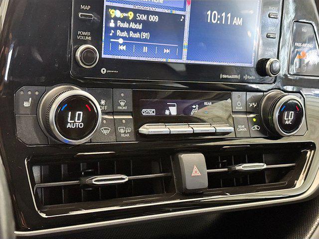 Photo of 2022 Wind Chill Pearl Toyota Highlander