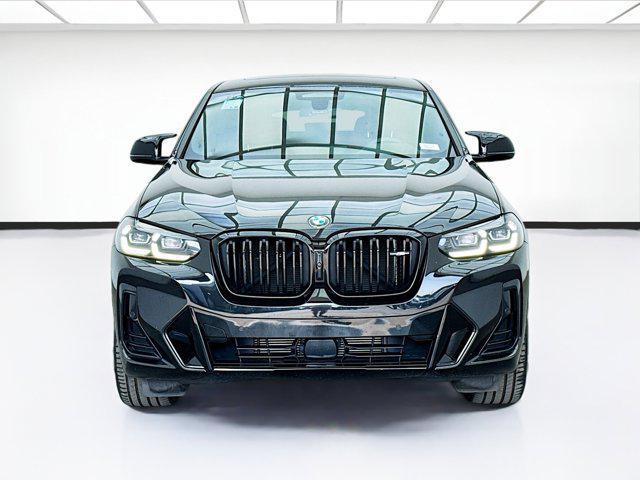 Photo of 2022 Black Sapphire Metallic BMW X4