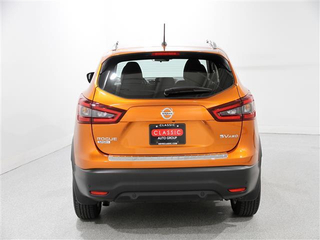 Photo of 2022 Monarch Orange Metallic Nissan Rogue Sport