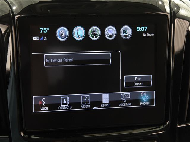 Photo of 2019 Iridescent Pearl Tricoat Chevrolet Traverse