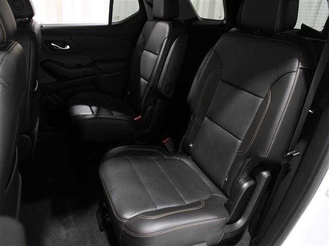 Photo of 2019 Iridescent Pearl Tricoat Chevrolet Traverse