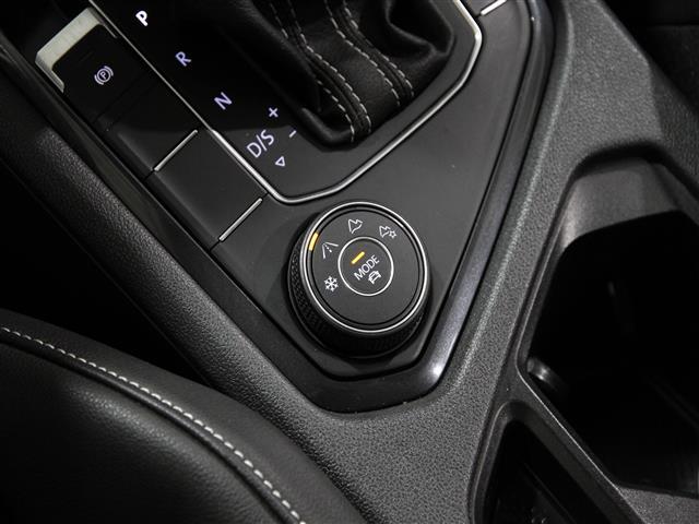 Photo of 2021 Cardinal Red Metallic Volkswagen Tiguan