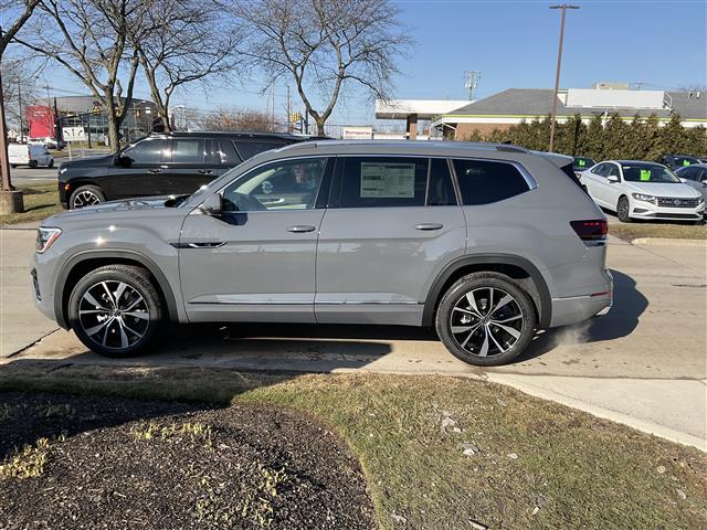 Photo of 2025 Pure Gray Volkswagen Atlas