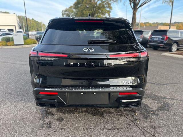 Photo of 2025 Mineral Black INFINITI QX60