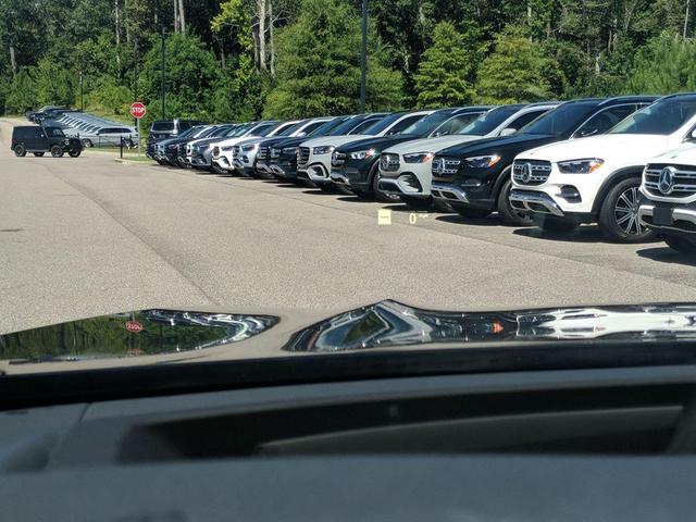 Photo of 2023 Carbon Black Metallic BMW X4