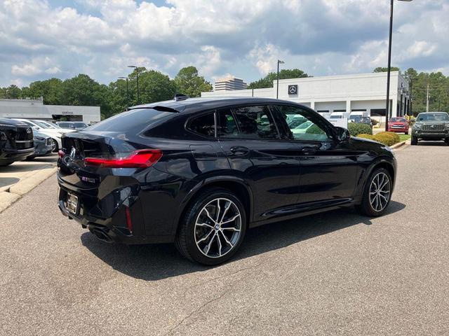 Photo of 2023 Carbon Black Metallic BMW X4