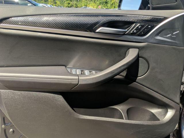 Photo of 2023 Carbon Black Metallic BMW X4