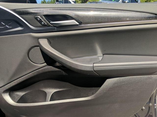 Photo of 2023 Carbon Black Metallic BMW X4