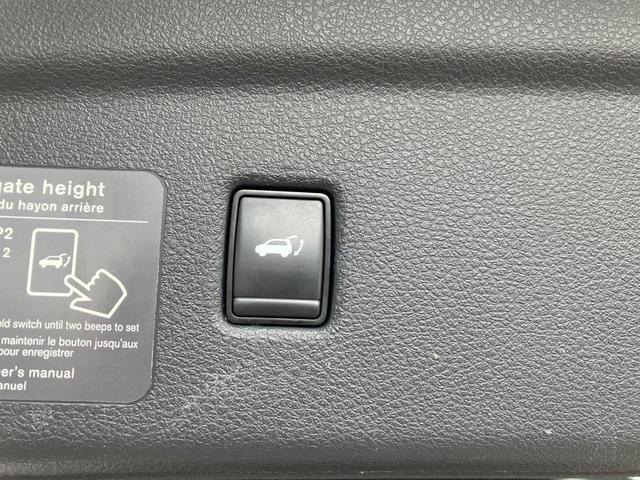 Photo of 2022 Majestic White INFINITI QX50
